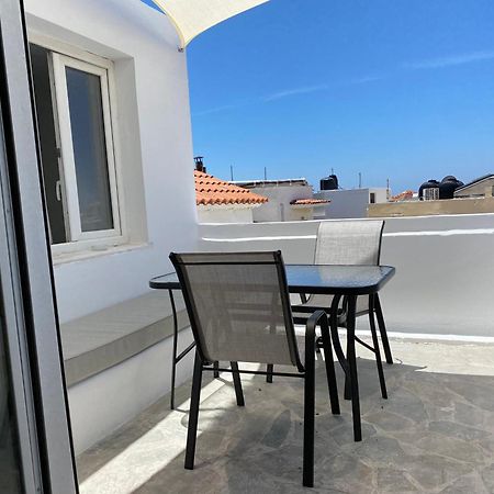 Ferienwohnung Iakovos' Luxury Penthouse Tínos Exterior foto